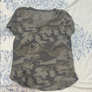 American Eagle Outfitters Camo V-Neck Tee Shirt
